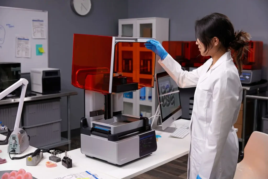 3DCUT - Stampanti 3D - Formlabs - FORM 4B - Istallazione POLIMI